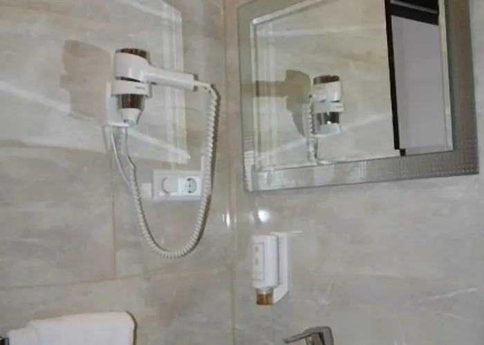 كونكورد أسكوت فندق 3*