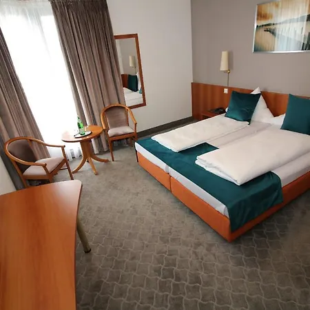 Concorde Ascot Отель 3*