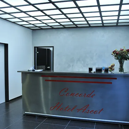 Concorde Ascot Отель